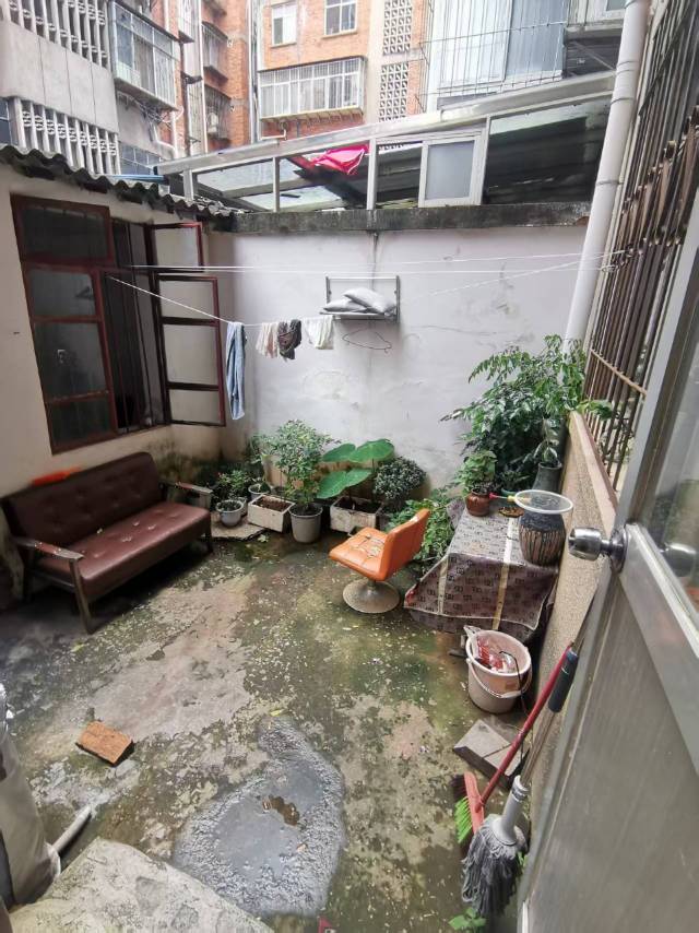永昌路77号 3室2厅1卫 53.8㎡ 朝南 中装 62万 - 图片2