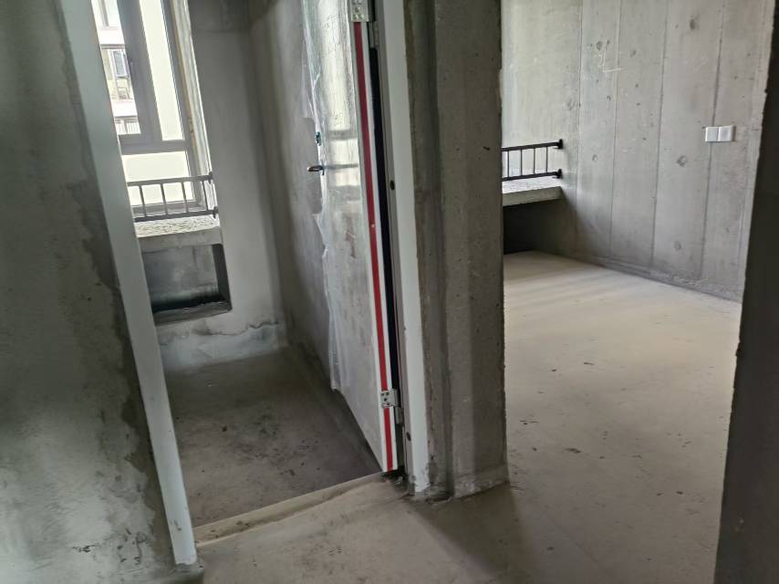 西山区 云南建投·朝朝暮暮 5室2厅3卫 205㎡ 230万 - 图片4