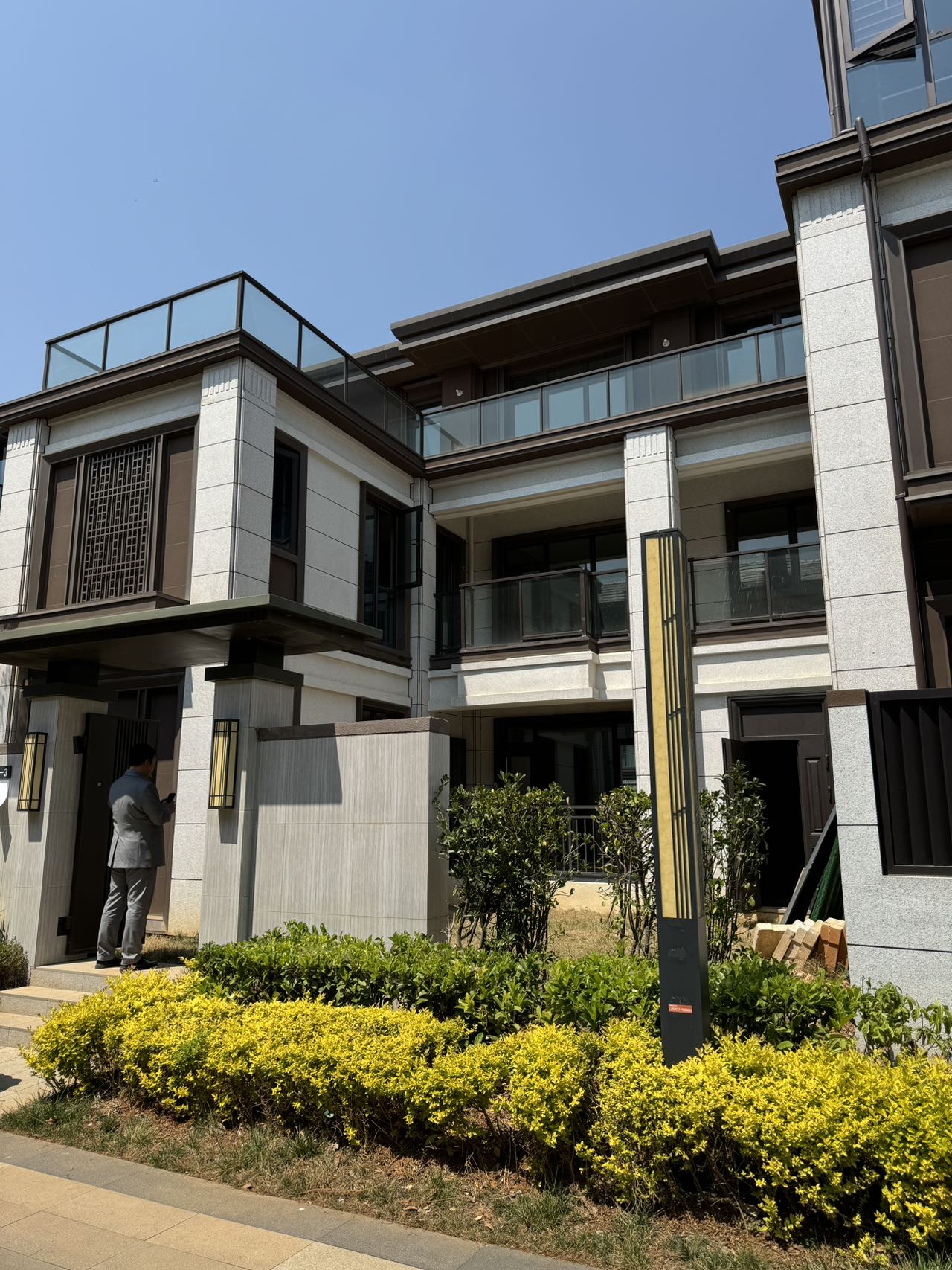 呈贡区 朗基紫境府 5室3厅3卫 550㎡ 东南 毛坯 520万 - 图片1