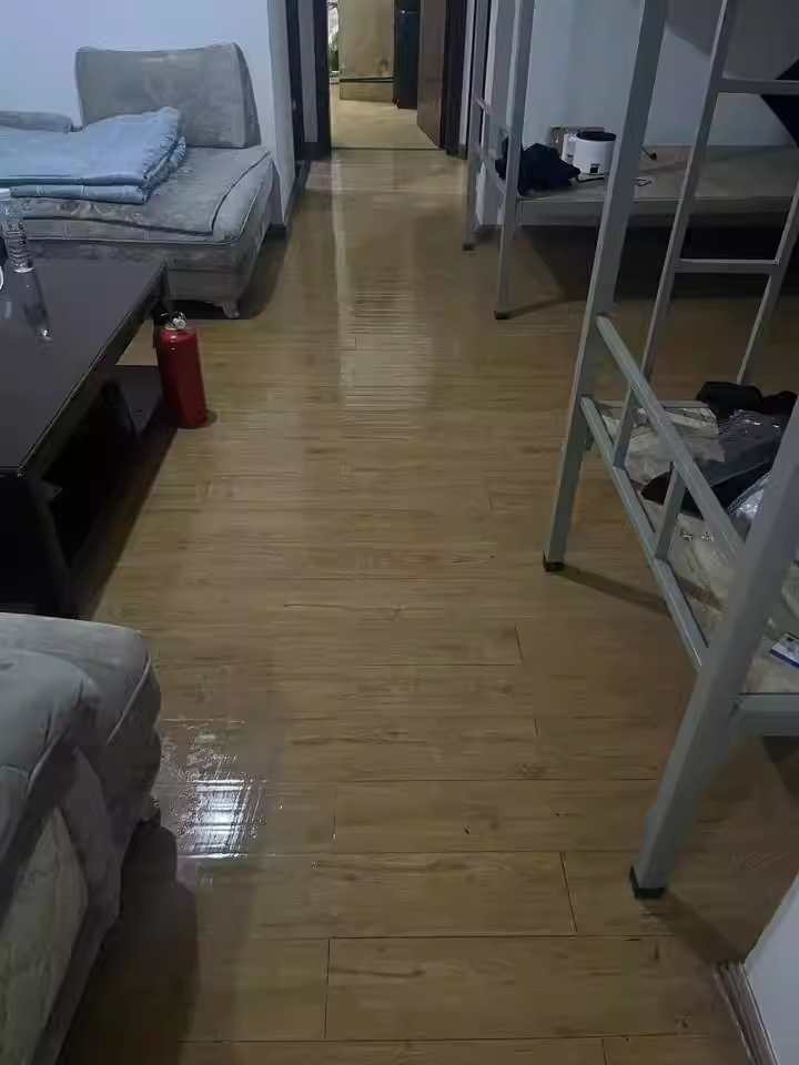 盘龙区 同德广场A区 4室1厅2卫 134.61㎡ 朝南 简装 162.34万 - 图片2