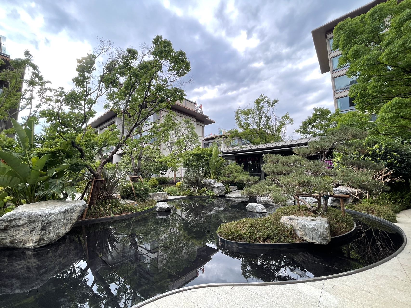 西山区 龙湖山海原著B地块 4室2厅2卫 143㎡ 朝南 豪装 356万